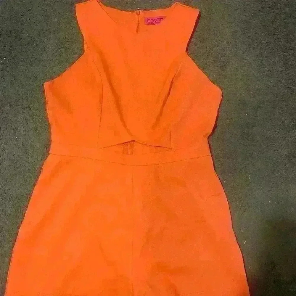 Boohoo Orange Shorts Romper Size 10 - B36 - Picture 5 of 9
